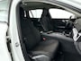 Volvo V60 B3 Essential | Park assist | Cruise control | Climate control