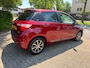 Toyota Yaris 1.5 Hybrid Dynamic Y20 jubileum uitvoering, cruise, elec pakket, clima, stoel verwarming, 1e eigenaar 38.000 km