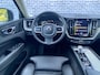 Volvo XC60 2.0 Recharge T6 AWD Inscription | Plug-in Hybrid (PHEV) | Trekhaak | Achteruitrijcamera | Parkeersensoren | Harman Kardon Audio | Keyless Entry | Elektrische Achterklep | Stoelverwarming voor en achter | Navigatie | Apple Carplay | Android Auto