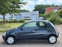 Ford Ka 1.3 Futura Stuurbekr. Airco Electric pakket Audio/CD Getint glas ABS Colorpakket Dealeronderhoud 109707 km's NAP! Nw Apk!