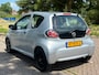 Toyota Aygo 1.0-12V Access 3-Drs Audio-CD/MP3 Colorpakket LMV 14" Getint glas EBD Dealeronderhoud 129781 km's NAP! Apk 11/03/2027