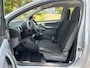 Toyota Aygo 1.0-12V Access 3-Drs Audio-CD/MP3 Colorpakket LMV 14" Getint glas EBD Dealeronderhoud 129781 km's NAP! Apk 11/03/2027