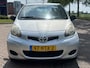 Toyota Aygo 1.0-12V Access 3-Drs Audio-CD/MP3 Colorpakket LMV 14" Getint glas EBD Dealeronderhoud 129781 km's NAP! Apk 11/03/2027