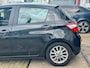 Toyota Yaris 1.0 | DEALER ONDERHOUDEN | AIRCO | ELEK. RAMEN | 2017 | 5DRS | NETTE AUTO | VVT-i Aspiration