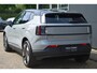 Volvo EX30 Single Motor Ext Range Plus Black Ed Europa 69 kWh | Long Range | Harman Kardon Soundbar | Parkeercamera | Stoel-/Stuurwielverwarming | Elektrisch verstelbare voorstoelen | Keyless | Adaptieve Cruise Control | Google Navigatie | Zwart Dak | Getint Glas achter |