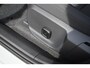 Volvo EX30 Single Motor Ext Range Plus Black Ed Europa 69 kWh | Long Range | Harman Kardon Soundbar | Parkeercamera | Stoel-/Stuurwielverwarming | Elektrisch verstelbare voorstoelen | Keyless | Adaptieve Cruise Control | Google Navigatie | Zwart Dak | Getint Glas achter |