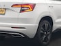 Skoda Karoq 1.5 TSI ACT Sportline DSG 150pk Dealer O.H | Panodak | Adaptive Cruise | Camera | RS Sportstoelen Verwarmd | Blis | Keyless | Apple Carplay | Black Optic | Virtual | Navigatie | DAB | 18"L.M |