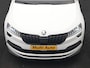 Skoda Karoq 1.5 TSI ACT Sportline DSG 150pk Dealer O.H | Panodak | Adaptive Cruise | Camera | RS Sportstoelen Verwarmd | Blis | Keyless | Apple Carplay | Black Optic | Virtual | Navigatie | DAB | 18"L.M |