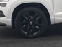 Skoda Karoq 1.5 TSI ACT Sportline DSG 150pk Dealer O.H | Panodak | Adaptive Cruise | Camera | RS Sportstoelen Verwarmd | Blis | Keyless | Apple Carplay | Black Optic | Virtual | Navigatie | DAB | 18"L.M |