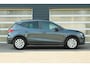 SEAT Arona 1.0 TSI 95pk Style Business Intense | Stoelverwarming | Trekhaak | Parkeersensoren Voor/ Achter | Camera | Airco Automatische | Cruise Control