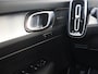 Volvo XC40 2.0 B4 Plus Dark | Trekhaak | H&K Audio | Stoelgeheugen |