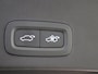 Volvo XC40 2.0 B4 Plus Dark | Trekhaak | H&K Audio | Stoelgeheugen |