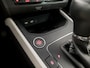 SEAT Arona 1.0 TSI Xcellence Sport Automaat (APPLE CARPLAY, GROOT NAVI, CLIMATE, STOELVERWARMING, SPORTSTOELEN, KEYLESS, GETINT GLAS, CAMERA, NIEUWE APK, NIEUWSTAAT)