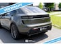 Porsche Macan Turbo 100 kWh (2025, NL) Burmester, augmented reality head-up, Inno Drive, bijrijders display, achteras sturing