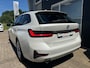 BMW 3-Serie 318I Touring Aut. Business Edit. + Camera + Car -play + Led + Lmv + Navi + D-glas
