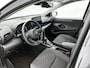 Toyota Yaris 1.5 Hybrid 115 Dynamic Comfort Pack | BTW voertuig | Dodehoek detectie | Stuur+stoelverwarming | Parkeersensoren voor+achter | Apple CarPlay/Android auto | Cruise Control Adaptive | Climate Control |