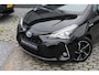Toyota Yaris 1.5 Hybrid Energy Plus Lm velgen, Getinte ramen