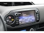 Toyota Yaris 1.5 Hybrid Energy Plus Lm velgen, Getinte ramen