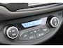 Toyota Yaris 1.5 Hybrid Energy Plus Lm velgen, Getinte ramen