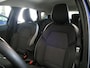 Renault Captur 1.3 TCe 140 Intens *Automaat!* - Trekhaak - Sensor v+a - Stoelverwarming