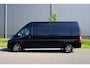 Peugeot Boxer 2.2 BlueHDi 165 L3H2 3.5t in nieuwstaat |Trekhaak |Camera |Cruise |Navi |Metallic |Climate control |165 pk |EURO6D |1e eigenaar |3500 KG |Carplay |Android auto