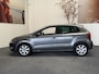 Volkswagen Polo 1.2 TSI HIGHLINE NAVIGATIE CRUISE CONTROL CLIMATE CONTROL BLUETOOTH TELEFOON MEDIA VOORBEREIDING 15" LICHTMETALEN VELGEN TREKHAAK ZEER MOOI !!