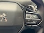 Peugeot 5008 1.2 PURETECH ALLURE 7 PERSSONS NAVIGATIE CRUISE CONTROL CLIMATE CONTROL PANORAMASCHUI/KANTELDAK APPLE CARPLAY/ANDROID RIJSTROOKSENSOREN ACHTERUITRIJCAMERA ZEER MOOI !!