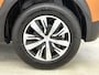 Peugeot e-2008 EV Active Pack 50 kWh | Apple Carplay/ Android Auto | SoH 96,8%| Parkeersensoren Achter | Climate Control |