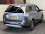 Mitsubishi Outlander 2.0 INSTYLE 4WD AUTOMAAT 7 PERSOONS NAVIGATIE LEDER CRUISE CONTROL CLIMATE CONTROL BLUETOOTH TELEFOON SCHUIF/KANTELDAK KEYLESS GO ACHTERUITRIJCAMRERA ZEER MOOI !!