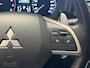 Mitsubishi Outlander 2.0 INSTYLE 4WD AUTOMAAT 7 PERSOONS NAVIGATIE LEDER CRUISE CONTROL CLIMATE CONTROL BLUETOOTH TELEFOON SCHUIF/KANTELDAK KEYLESS GO ACHTERUITRIJCAMRERA ZEER MOOI !!