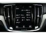 Volvo V60 2.0 T8 AWD Momentum Pro Pilot Assist | Panoramadak | Trekhaak | Leer | R-Design Velgen