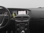 Volvo V40 2.0 T4 190 PK Business Sport | LED | Climate Control | Navigatie | Cruise Control | Bluetooth | Stoelverwarming | Elektrisch Inklapbare Spiegels | 18" |