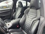 BMW i4 eDrive40 High Executive 84 kWh / SoH 99% / Trekhaak / Schuifdak / Camera / Head-up / Leder / 19'' / CarPlay / Stoelverwarming / Sfeerverlichting / Dodehoek / ACC