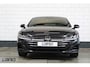 Volkswagen Arteon Shooting Brake 2.0 TSI R-Line | Trekhaak IQ.Light Camera ACC CarPlay Stoelver. v + a