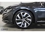 Volkswagen Arteon Shooting Brake 2.0 TSI R-Line | Trekhaak IQ.Light Camera ACC CarPlay Stoelver. v + a