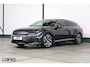 Volkswagen Arteon Shooting Brake 2.0 TSI R-Line | Trekhaak IQ.Light Camera ACC CarPlay Stoelver. v + a