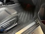 MINI Clubman 1.5 Cooper 136 pk Aut. | Leer ACC LED CarPlay Climate Stoelver. Chili