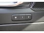 Volvo XC40 1.5 T4 Recharge Inscription | Panoramadak | Elek. bed. voorstoelen met geheugen | Semi elek. trekhaak | Verwarmbare voorstoelen | Verwarmbaar stuurwiel | 360 graden camera | Verwarmbare achterbank | Keyless entry | Premium audio by Harman Kardon | Adaptive cruise control | Blind spot | Elektrische achterklep | Apple carplay |