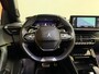 Peugeot 2008 1.2 PureTech GT-line | Leder | 18 inch | Panoramadak | ACC | Dodehoek | Afneembare Trekhaak | Camera