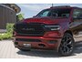 Dodge Ram DELMONICO | LIMITED NIGHT 5.7 V8 | BOM VOL | HUD | LUCHTVERING | MEEST LUXE DUBBELE CABINE | 5 PERSOONS | ROYALE STOELEN MET LUXE BEKLEDING | DC | GRIJSKENTEKEN | Z.G.A.N | EERSTE EIGENAAR | ORIGINELE NEDERLANDSE AUTO | | De specialist in Amerikaanse pick‑ups in Nederland en Europa.