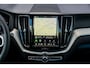 Volvo XC60 2.0 T6 Plug-in hybrid AWD Plus Dark | Adaptieve cruise control | 360° camera | Trekhaak | Stoel- en stuurverwarming | Dode hoek detectie BLIS | Panorama dak | All season banden | Google Auto |
