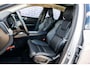 Volvo XC60 2.0 T6 Plug-in hybrid AWD Plus Dark | Adaptieve cruise control | 360° camera | Trekhaak | Stoel- en stuurverwarming | Dode hoek detectie BLIS | Panorama dak | All season banden | Google Auto |