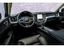 Volvo XC60 2.0 T6 Plug-in hybrid AWD Plus Dark | Adaptieve cruise control | 360° camera | Trekhaak | Stoel- en stuurverwarming | Dode hoek detectie BLIS | Panorama dak | All season banden | Google Auto |