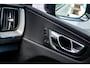 Volvo XC60 2.0 T6 Plug-in hybrid AWD Plus Dark | Adaptieve cruise control | 360° camera | Trekhaak | Stoel- en stuurverwarming | Dode hoek detectie BLIS | Panorama dak | All season banden | Google Auto |