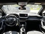 Peugeot 2008 1.2 PureTech 100 Allure Apple carplay/Android auto | Navigatie | Trekhaak | Zwarte hemelbekleding | Achteruitrijcamera | Cruise control |
