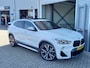 BMW X2 sDrive20i High Executive M-SPORT - PANO - HUD - TREKHAAK - LEER - CAMERA - PDC V/A - STOELVERW -