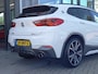 BMW X2 sDrive20i High Executive M-SPORT - PANO - HUD - TREKHAAK - LEER - CAMERA - PDC V/A - STOELVERW -
