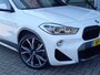 BMW X2 sDrive20i High Executive M-SPORT - PANO - HUD - TREKHAAK - LEER - CAMERA - PDC V/A - STOELVERW -