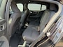 Volvo EC40 Twin Motor Ultra Black Edition 82 kWh / Treeplanken / Trekhaak / 360 Camera / Harman/Kardon / Panorama dak /