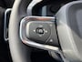 Volvo EC40 Twin Motor Ultra Black Edition 82 kWh / Treeplanken / Trekhaak / 360 Camera / Harman/Kardon / Panorama dak /